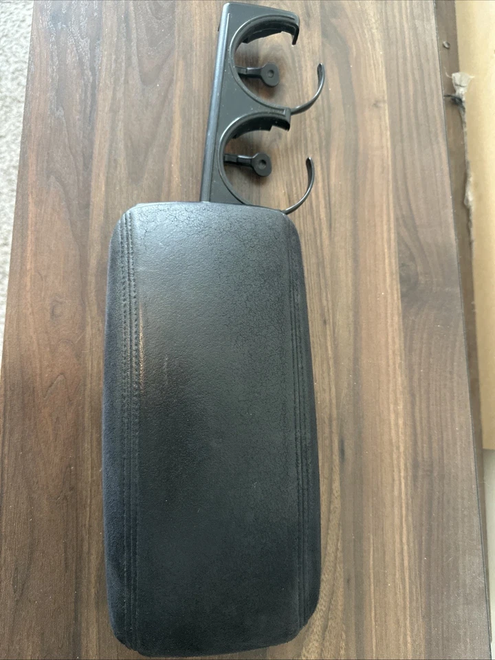 Reposabrazos consola central gamuza Volvo 850T-5R con portavasos 1995 Foto 2 de 4