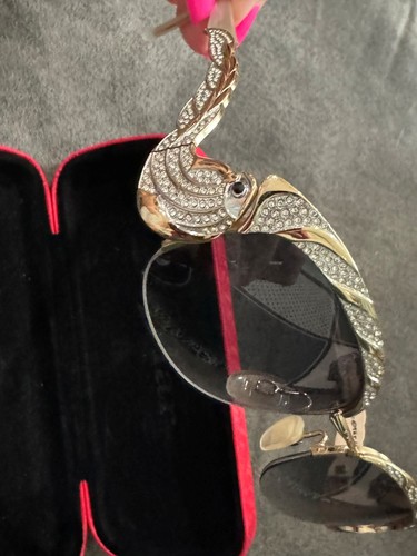 Vintage Caviar Champagne Series Sunglasses M6123 C21 with red Caviar case