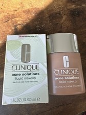 Base de maquillaje líquida Clinique Acne Solutions #16 porcelana fresca beige nueva en caja