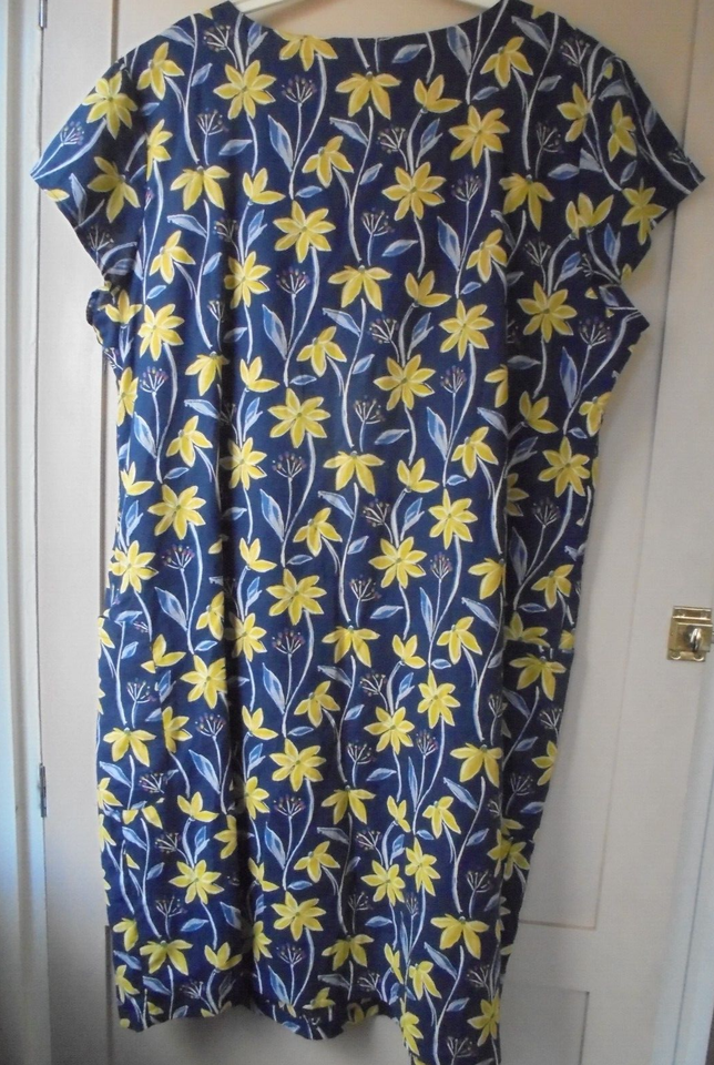 SEASALT RIVER COVE DRESSB SIZE 20 WITH TAG NAVY & YELLOW MAINLY