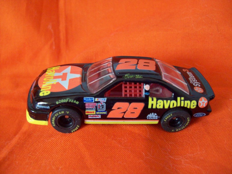 ERNIE IRVAN #28 TEXACO HAVOLINE NASCAR 1:64 SCALE RACING CHAMPIONS FORD T-BIRD