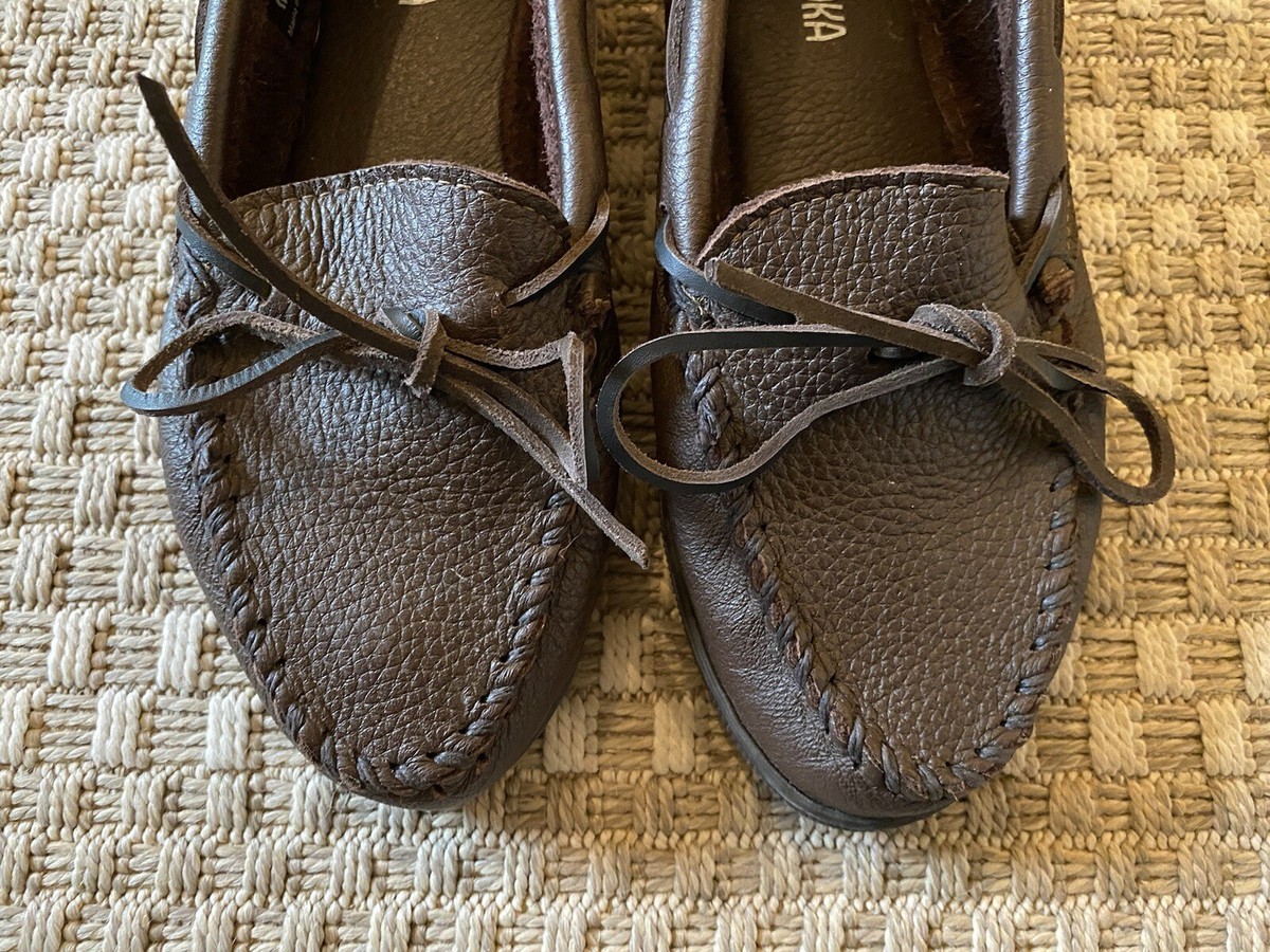 MINNETONKA 9.5 Wide Classic Moosehide Moose Leather Hardsole