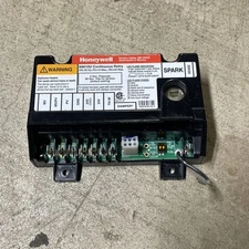 Honeywell S8610U Continuous Retry Universal Intermittent Pilot Ignition Control