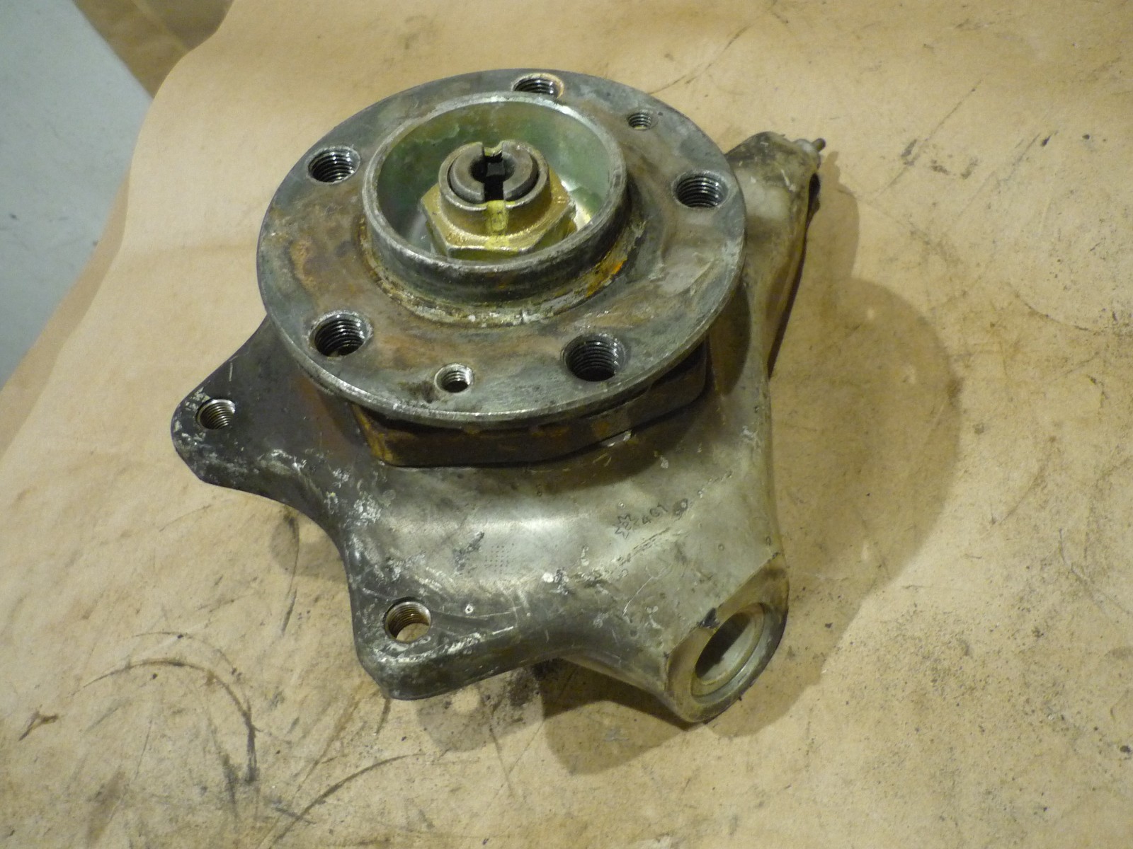 Ferrari 355 - RH Front Hub Spindle Knuckle & Bearing - P/N 167484
