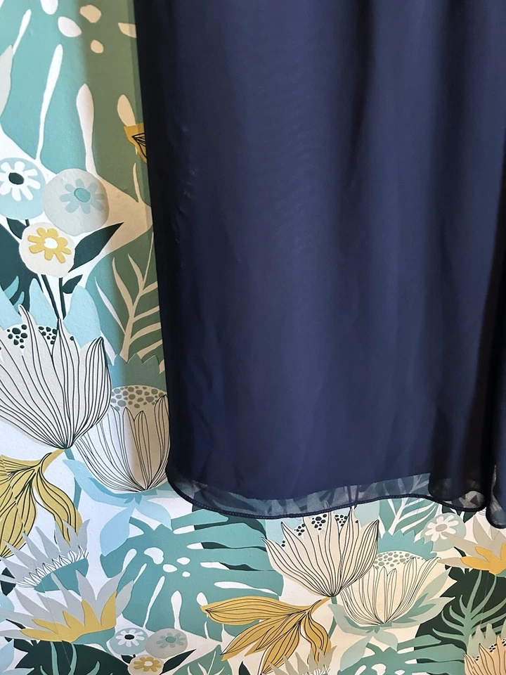 Bill Levkoff Navy Blue Sleeveless V-Neck Formal Dress fit & flare sz 22 (3x) - Image 4 of 4