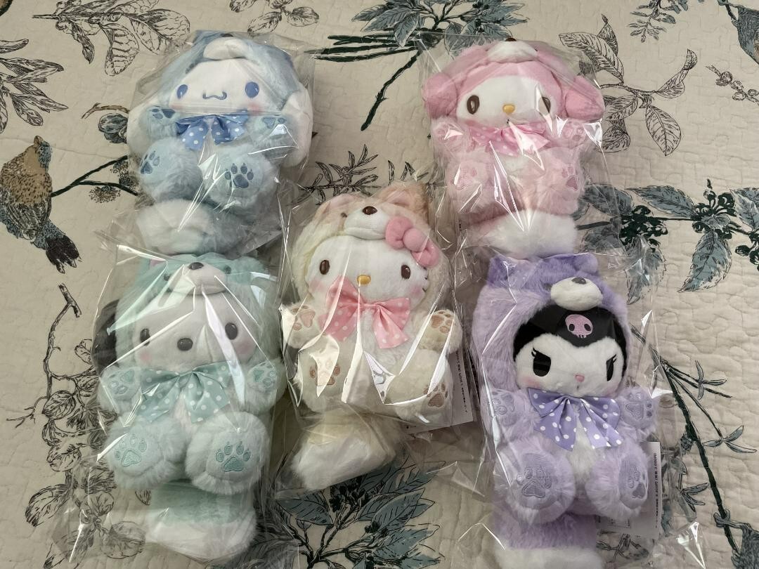 hello Kitty Sanrio 手作りプラッシュドール 王冠付き zz-2407908631_KT_--1_600x.jpg?