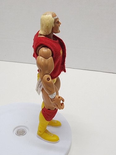 WWF WWE RED HULK HOGAN JAKKS CLASSIC SUPERSTARS SERIES 8 WRESTLING ACTION FIGURE - Picture 3 of 5