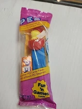 PEZ Easter Baby Chick Hatch Egg Candy Dispenser Red Egg ¿
