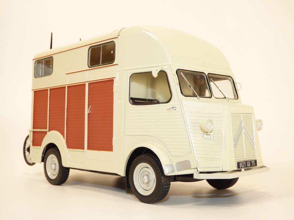 CITROEN type HY van HEULIEZ transport chevaux 1/24