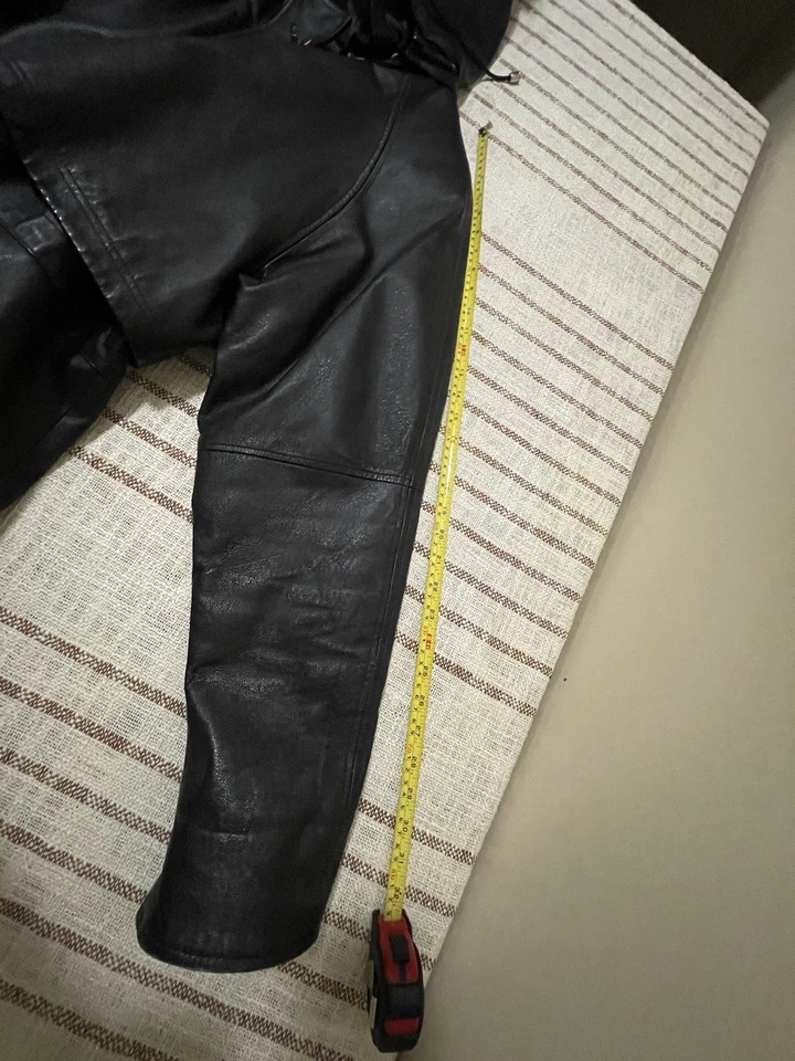 Chaqueta aislante de cuero negra Croft & Barrow para mujer con capucha grande Foto 4 de 4