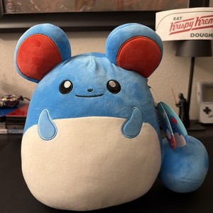 Pokémon Center'daki yeni Pokémon Marill ve Dragonite Squishmallow'ları