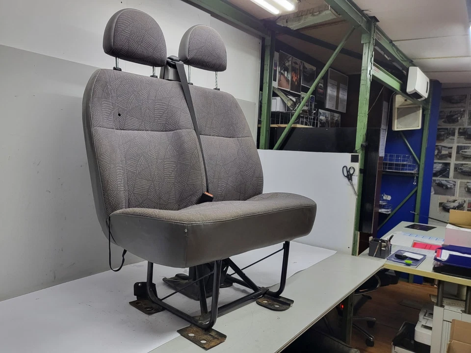 Ford Transit MK6 - Sitz vorne Rechts Beifahrersitz 2er (00) - Bild 2 von 4
