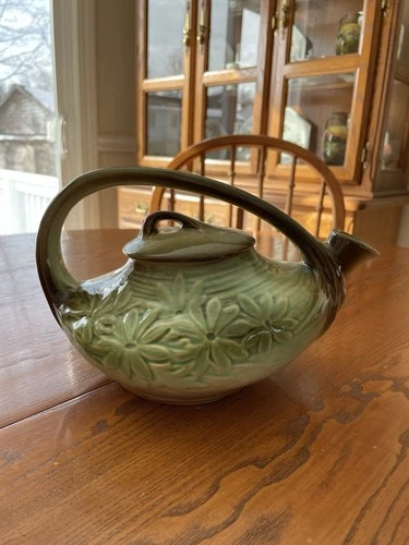 MCCOY POTTERY TEA POT DAISY 1940'S GREEN BROWN GENIE STYLE 7 X 10 VINTAGE