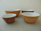VINTAGE PYREX WOOLAND FLORAL BROWN TAN SET OF FOUR NESTING BOWLS NICE