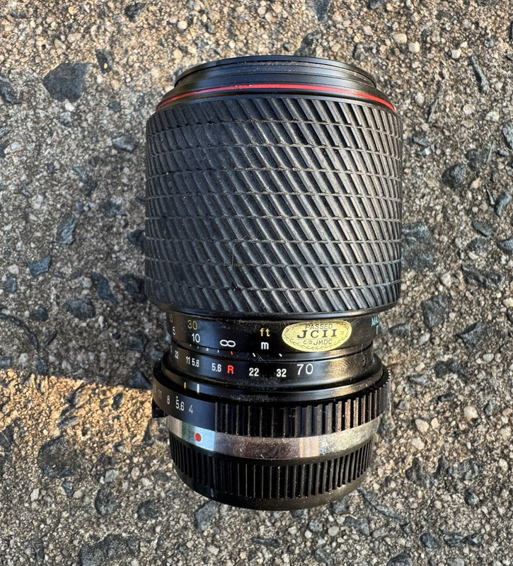 Tokina 70-210mm f/4-5.6 Telephoto Zoom Lens OM - No haze or fungus