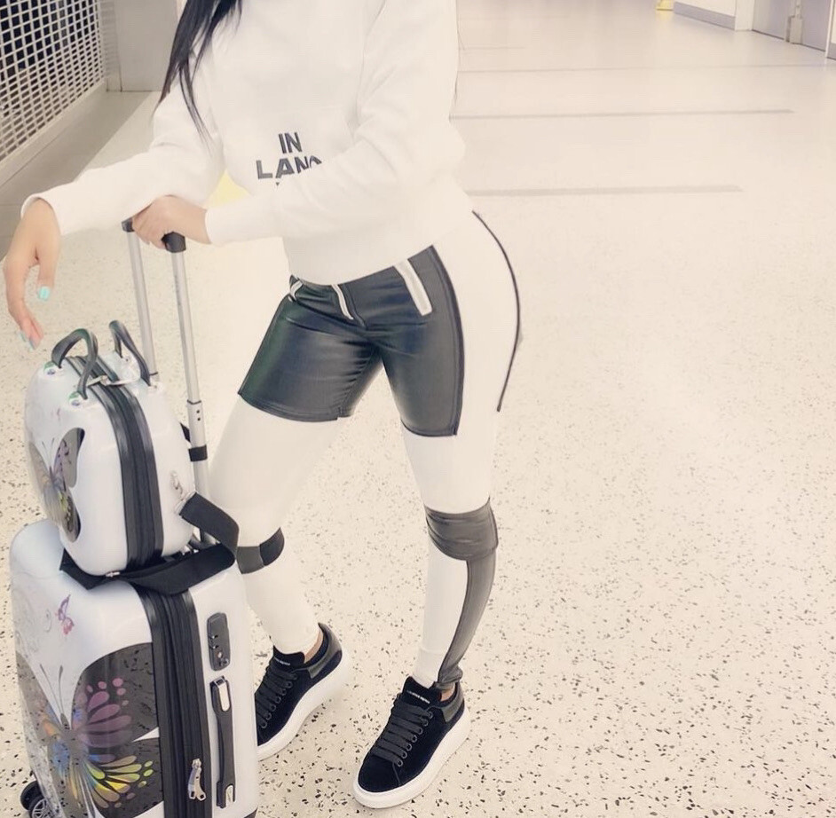 Alexander McQueen Oversized Sneaker In Black Size EU 39 Fits a