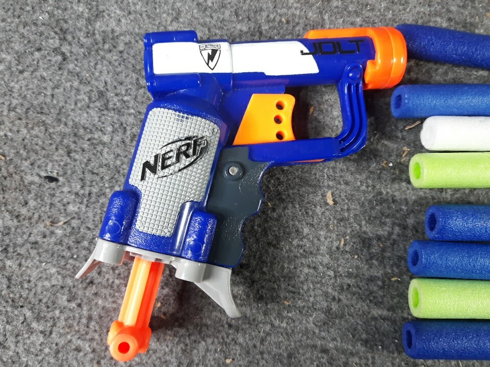 Nerf A0707 N-Strike Jolt Blaster - Blue With 8 Darts 885827103734