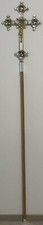 Croce astile in ottone argentato con asta in legno A1