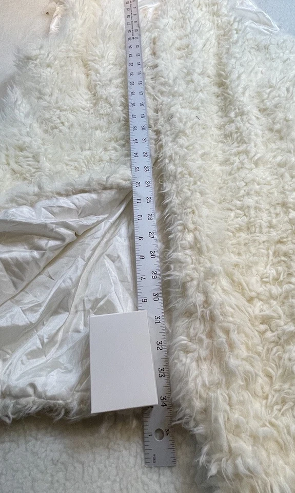 Rouge女式象牙色人造毛皮背心模糊背心无袖口袋 — 第 2/4 张图片