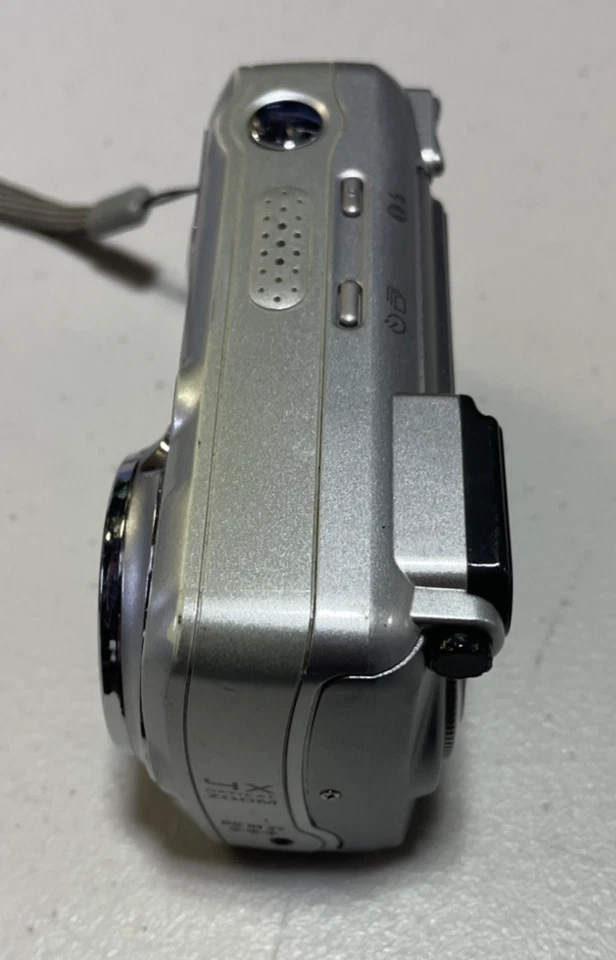 Kodak EasyShare DX6440 4.0MP Digital Camera-Silver-PARTS ONLY - looks great. - Image 3 of 4