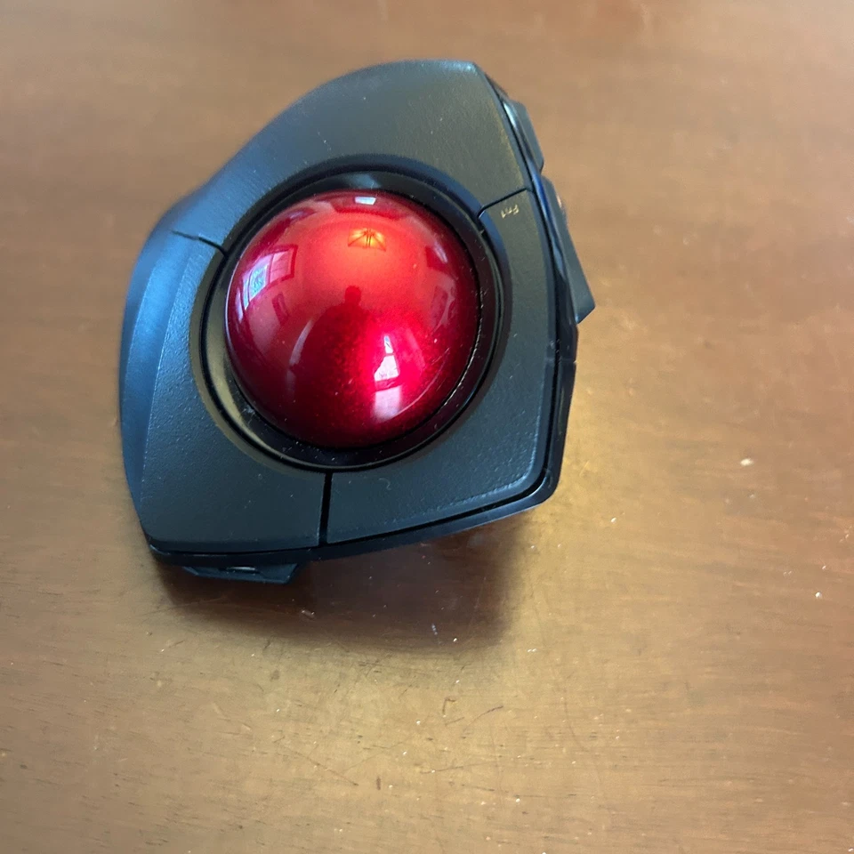 Elecom Deft Pro Trackball Mouse M-DPT1MR Wireless Ergonomic 8 Button Bluetooth - Image 4 of 4