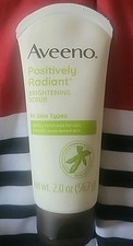 Aveeno Positively Radiant Skin Brightening Scrub 2.0 oz Bottle M1