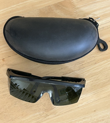 PALOMAR IPL SAFETY GLASSES WITH CASE  P/N 82-0000-12
