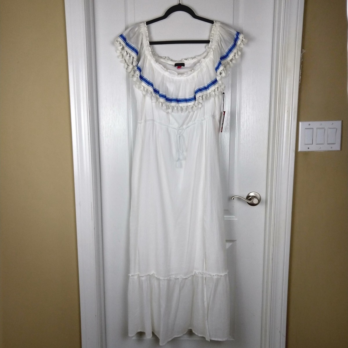 vince camuto white off the shoulder dress NWT Vince Camuto Womens White Off The Shoulder Front Slit Tassel Maxi Dress  L