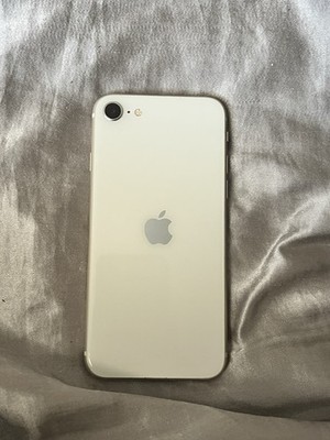 USED 2020 Iphone SE no box, unlocked, fully functional. 64 GB