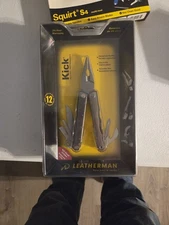 Rare LEATHERMAN Kick Multi-Tool w/ Leather Sheath New In Blister Pack 830790