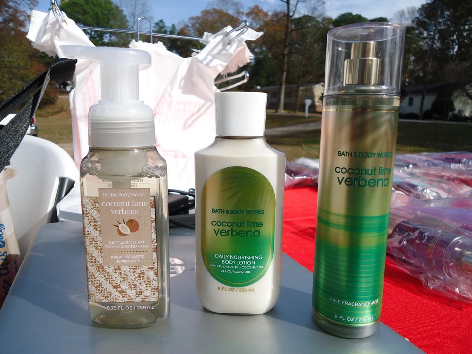 Bath & Body Works Coconut Lime Verbena 3 piezas tamaño completo - niebla, crema y jabón de manos Foto 2 de 2