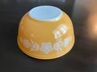 Pyrex Mixing Bowl 403 (2.5 qt) Butterfly Pattern
