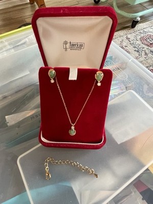 14Kt Yellow gold Jade Diamond Necklace Pendant Matching Stud Earrings