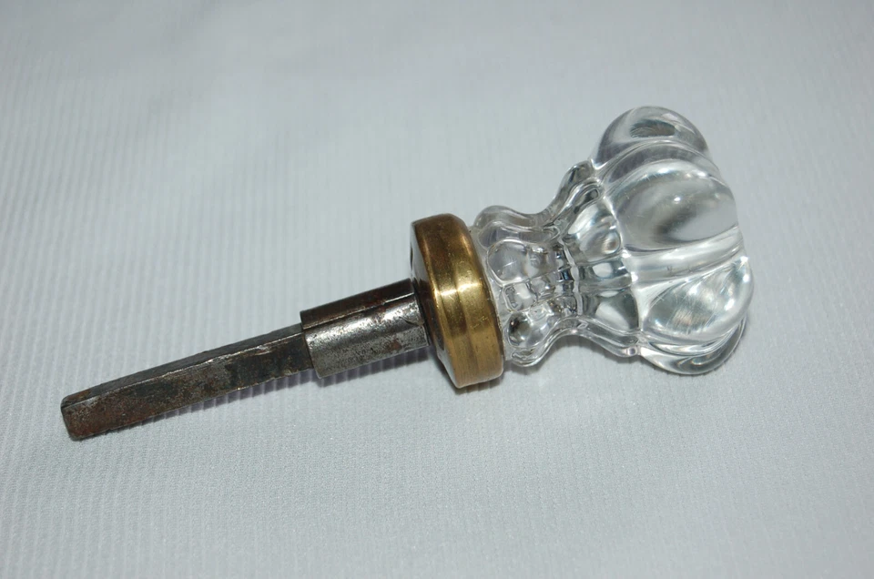 ANCIEN BOUTON DE PORTE DE MEUBLE TIROIR en CRISTAL /VERRE POIGNÉE ANCIENNE - Photo 2/3