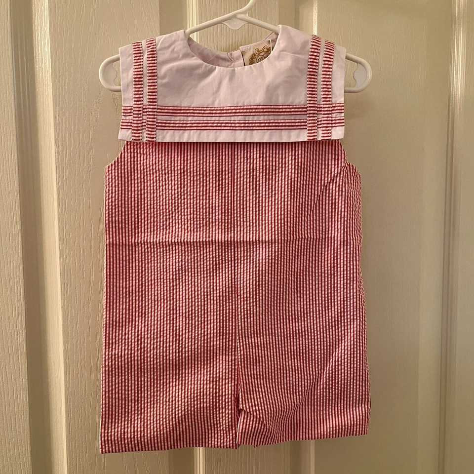 The Beaufort Bonnet Co TBBC Townes Jon Jon Strampler Seersucker rot 12-18 M Neu mit Etikett