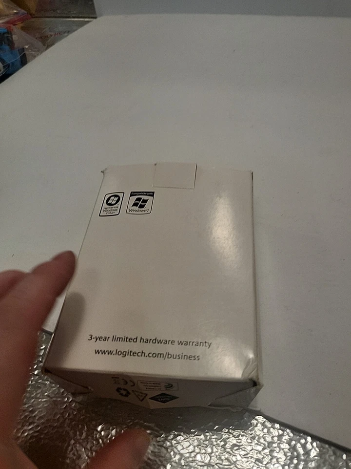 Logitech Webcam V-UBM46 w/ Carl Zeiss Tessar F2.0 / 3.7mm Auto-focus Lens Good - Image 3 of 3