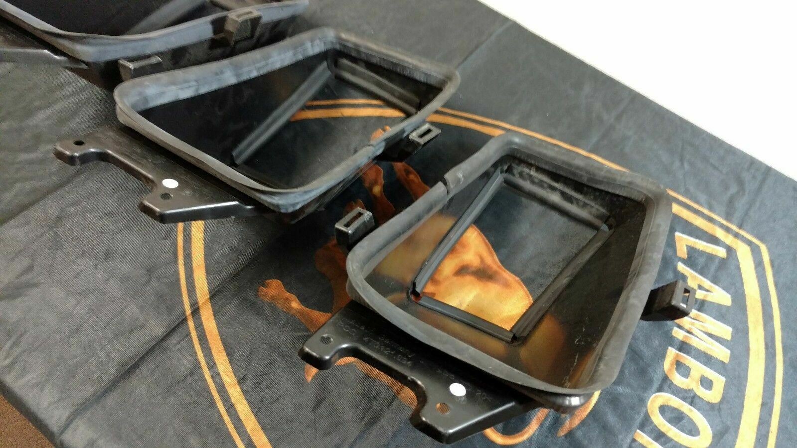 LAMBORGHINI HURACAN LP610 DRIVER LEFT AIR GUIDE AIR DUCT ELEMENT OEM 4T0121694