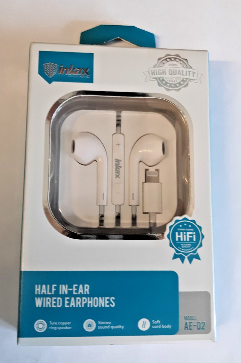 Half in-ear wired earphones