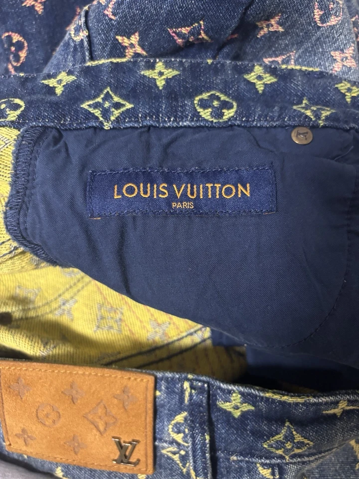 Pantalones cortos de mezclilla Louis Vuitton arco iris con monograma en lavado oscuro Foto 4 de 4