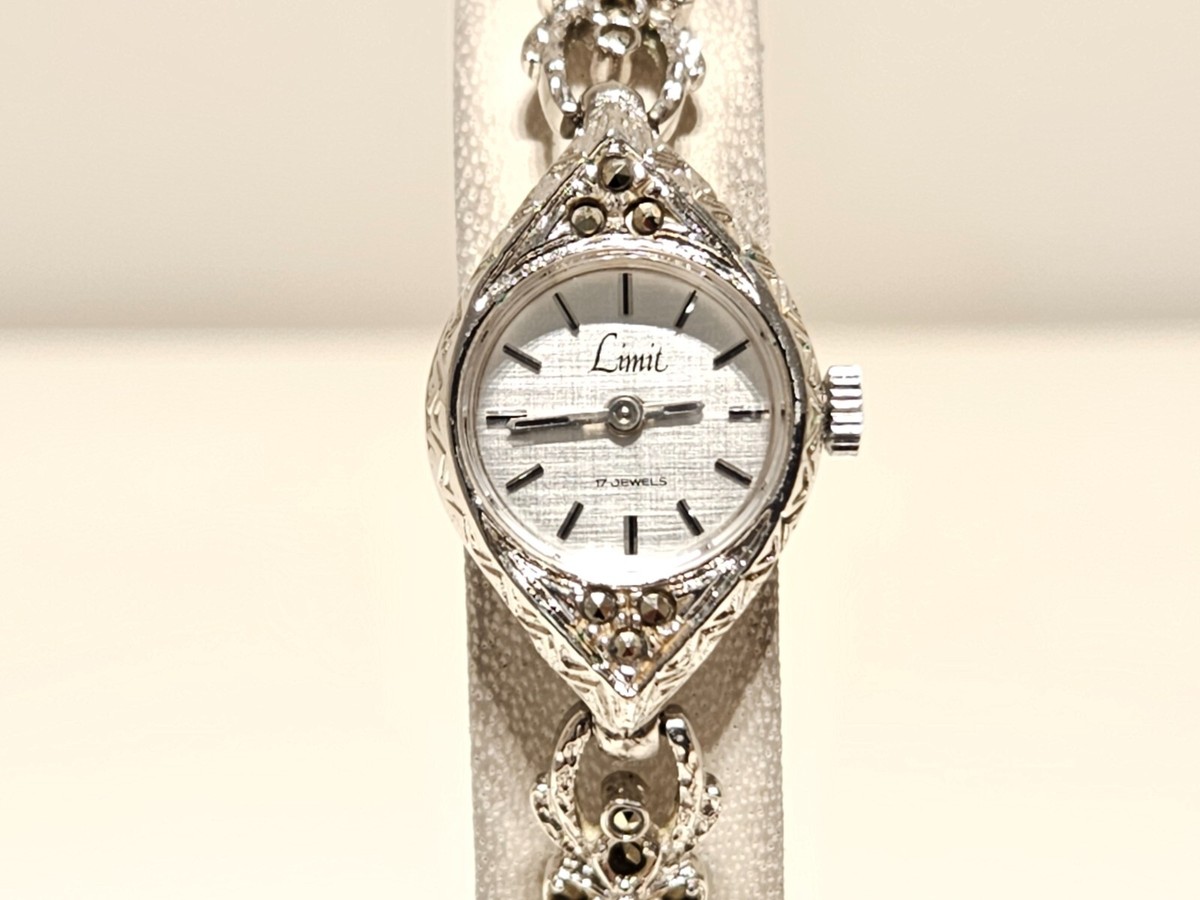 VINTAGE LUXURY CHROMED SWISS LADIES MECHANICAL WATCH 