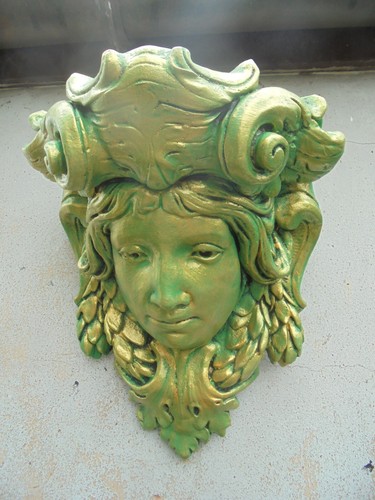 Lady face wall planter concrete garden ornament - Picture 7 of 13