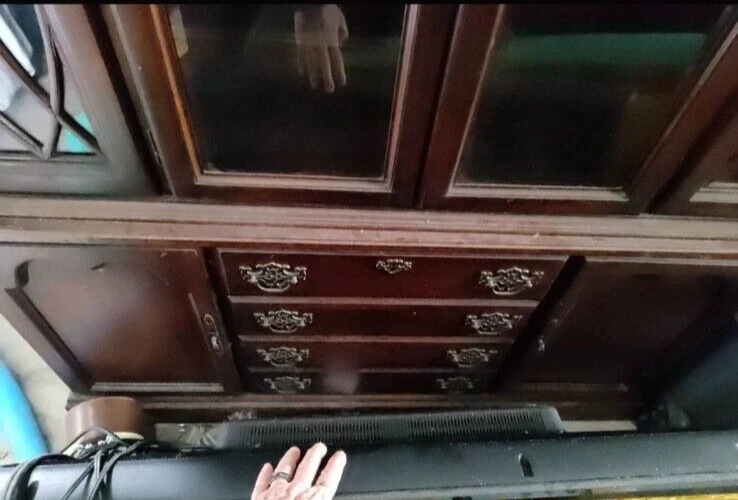 Antigua cabaña de cereza americana/gabinete de porcelana/estilo federal Foto 3 de 3