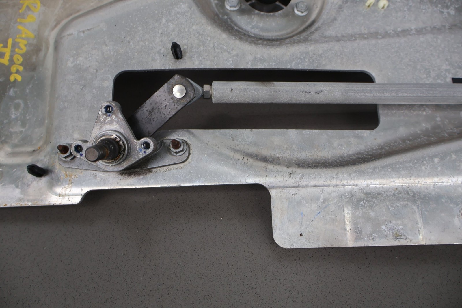 2009 Aston Martin V8 Vantage Front Windshield Wiper Transmission W/ Motor OEM