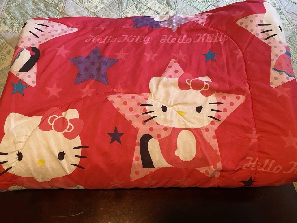 Sanrio Hello Kitty Reversible Quilted Comforter Dark & Light Pink Twin Sz 84x62 - Image 2 of 4