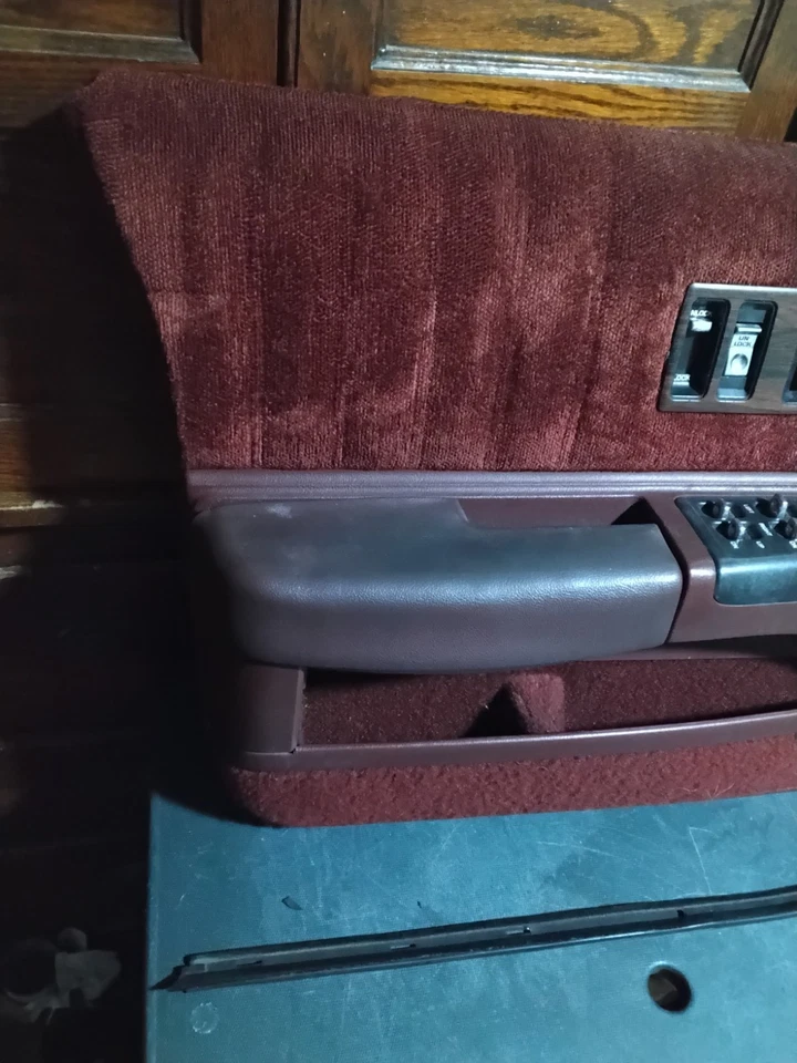 Chevy Caprice Impala SS 1991-1996 conductor delantero izquierdo puerta eléctrica panel moldura Foto 3 de 4