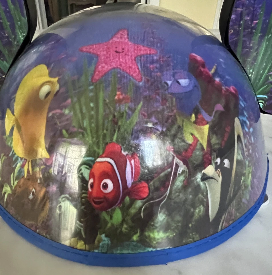 Orelhas aposentadas do Mickey Mouse Disney/Pixar Procurando Nemo com motivo oceano marinho - Imagem 2 de 4