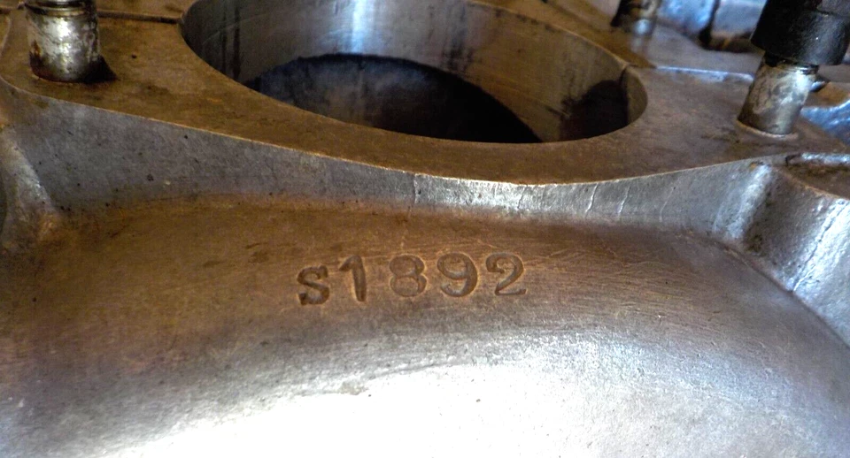 Estuches de motor Royal Enfield # S1892 modelo S 250cc rígidos 1950 y 1954 Foto 2 de 4