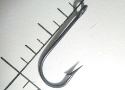 100 MUSTAD no.14 ROUND BENT SEA HOOKS RINGED BLUED SHORT SHANK NORWAY 2326