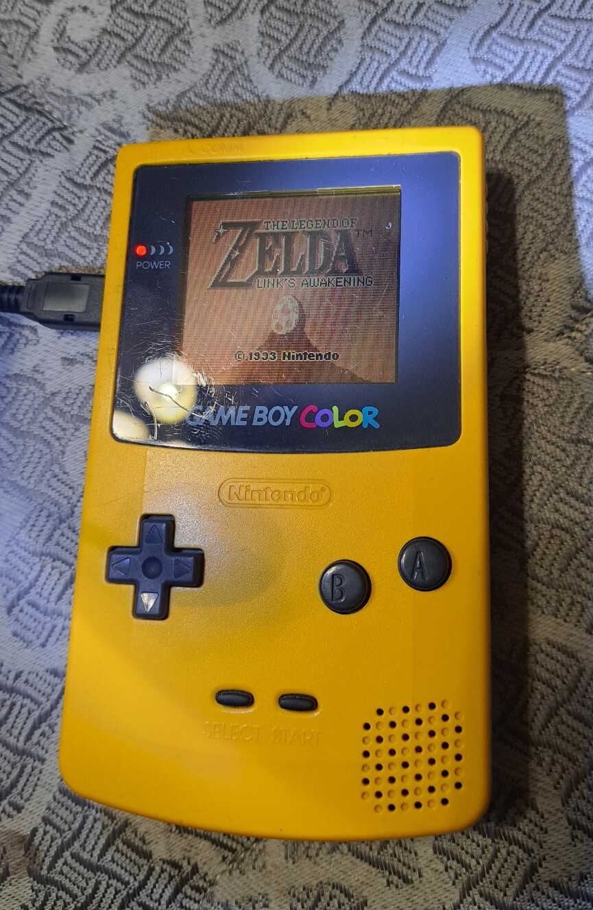 Nintendo Game Boy Color Yellow Dandelion Handheld System GBC W/Worm Light Tested