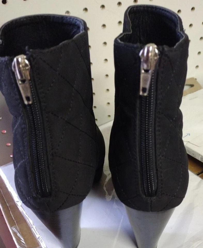 Woman's Black Boots Madden Girl Rupert  8 1/2 used in good shape . Very Stylish  - Image 4 of 4